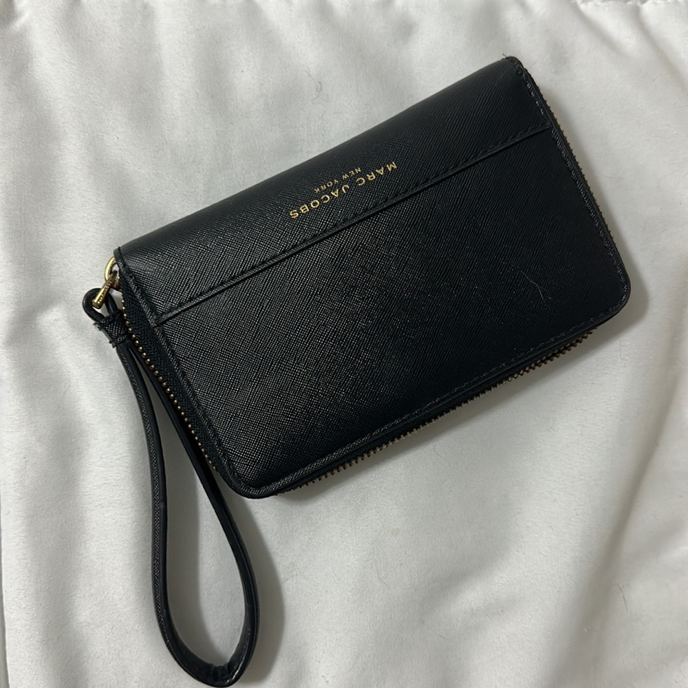 Marc Jacobs wallet ✨